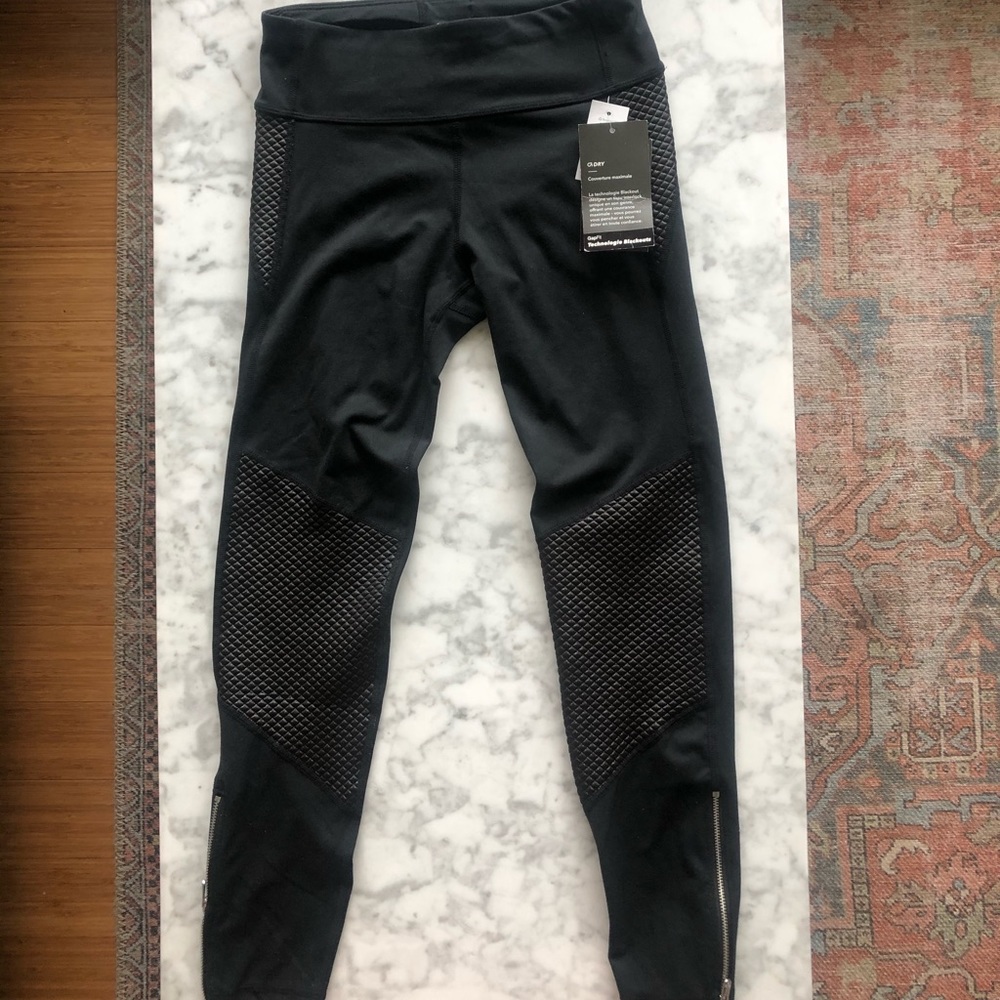 GAP fit blackout tech Moto ankle zip leggings